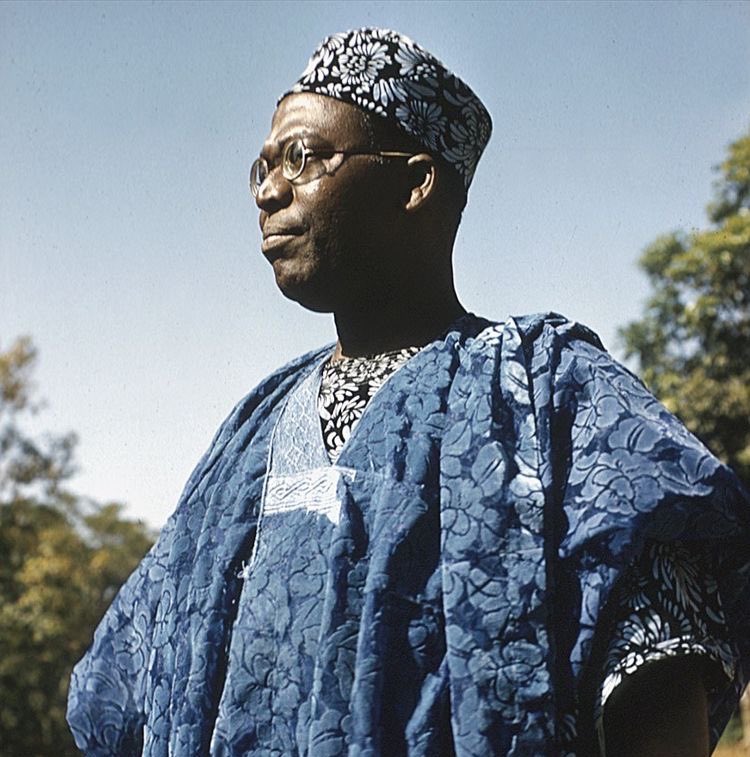 abbkar_ai's tweet photo. Top 15 Heroes in Nigeria (with States)

1. Abubakar Tafawa Balewa — Bauchi State

First Prime Minister of Nigeria 🇳🇬

2. Obafemi Awolowo — Osun State

Free education advocate and national development leader.

3. Ahmadu Bello — Sokoto State

Northern Nigeria leader and unity supporter.

4. Nnamdi Azikiwe — Anambra State

First President of Nigeria and independence pioneer.

5. Herbert Macaulay — Lagos State

Father of Nigerian nationalism.

6. Anthony Enahoro — Edo State

Moved the motion for Nigeria’s independence.

7. Funmilayo Ransome-Kuti — Ogun State

Women’s rights and social justice hero.

8. MKO Abiola — Ogun State

Symbol of democracy in Nigeria.

9. Gani Fawehinmi — Ondo State

Human rights and justice advocate.

10. Chukwuemeka Odumegwu Ojukwu — Anambra State

Historic civil war political leader.

11. Murtala Muhammed — Kano State

Bold reformist military leader.

12. Ken Saro-Wiwa — Rivers State

Environmental justice activist.

13. Taiwo Akinkunmi — Oyo State

Designer of the Nigerian flag 🇳🇬

14. Moremi Ajasoro — Osun State (Ile-Ife)

Ancient Yoruba heroine of bravery.

15. Jaja of Opobo — Rivers State

Powerful king and trade resistance leader.