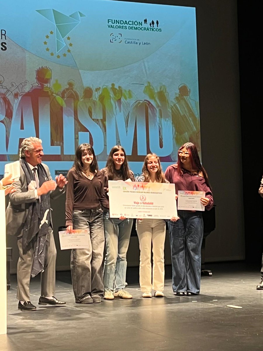 Fundación de Castilla y León tweet media