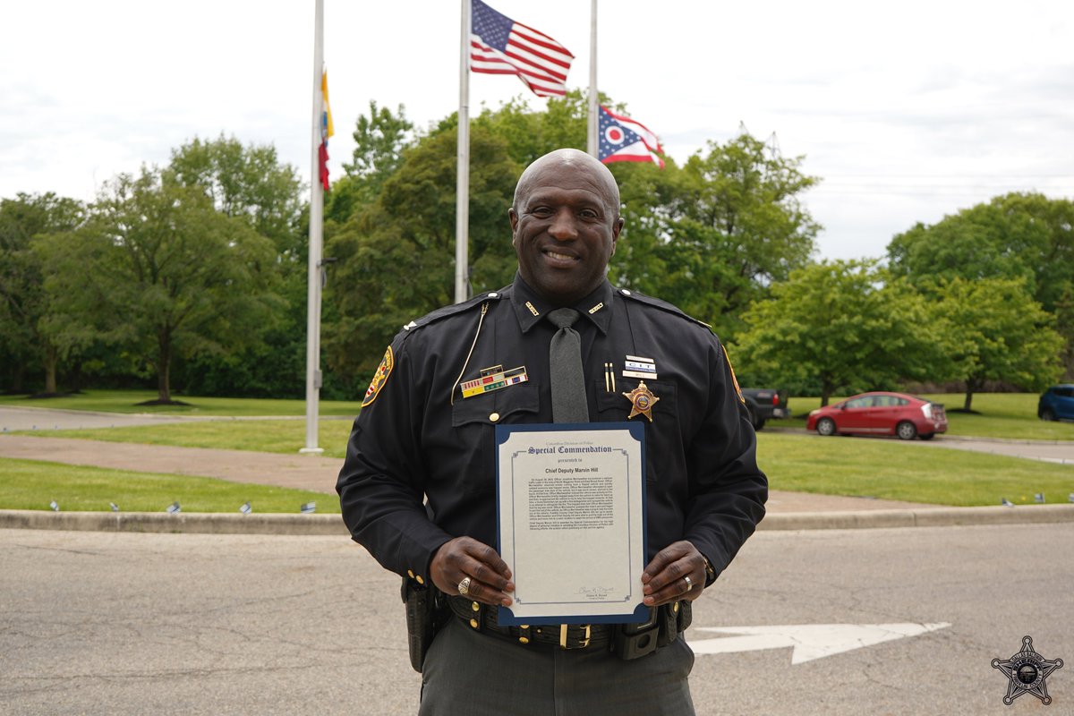 OHFCSO's tweet photo. We want to congratulate Chief Hill on receiving the Special Commendation Award from CPD.
Chief Hill earned the award for his quick actions in assisting during an auto accident involving a car fire.
Thank you, Chief for your continued service to our community! https://t.co/ME405LKOyY