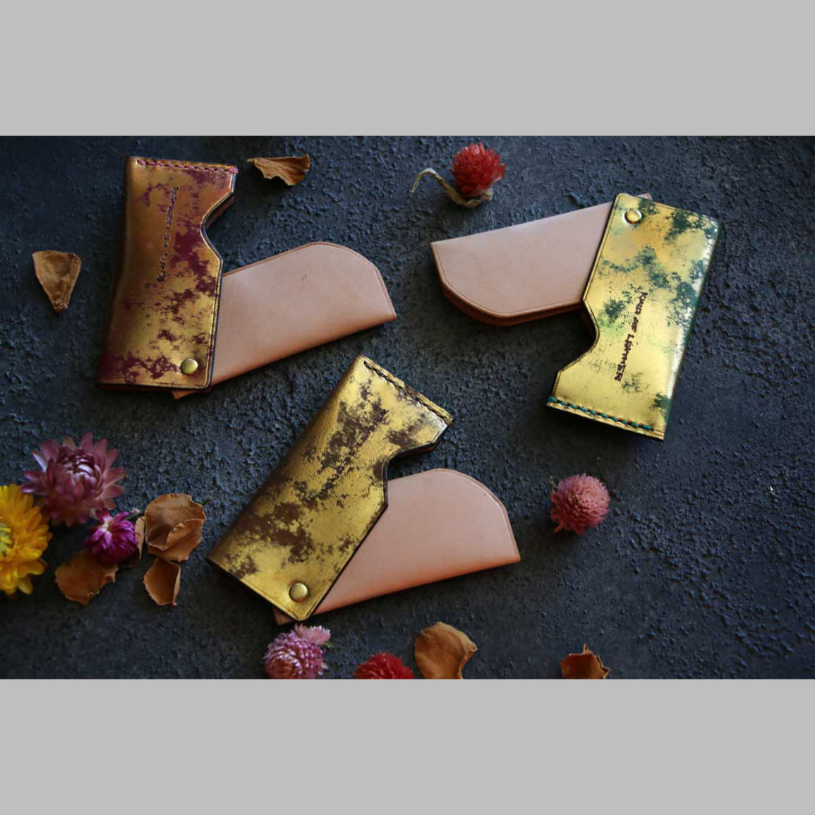 kingofleather's tweet photo. 人気の爪楊枝ケースに和の美しさを感じる金箔シリーズ追加！

#KINGOFLEATHER
#金箔レザー https://t.co/QGi6Ysl6nV