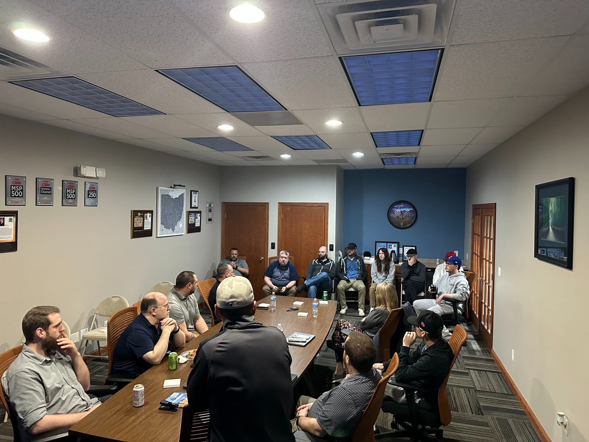 ecmsitech's tweet photo. Last week, we hosted the first of our two annual Co-Managed IT Roundtable discussions. These conversations strengthen collaboration, spark new processes and ideas, and help build a community of IT professionals who excel at solving end‑user challenges. #ITworksbettertogether https://t.co/kqbD0TwZyX