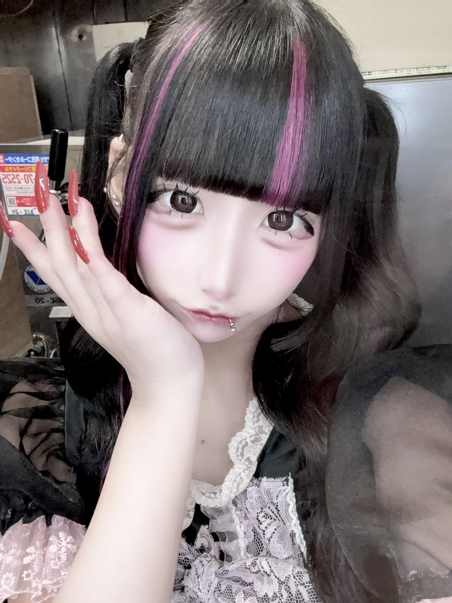 5/18(月) 出勤予定メンバー😈 15時～営業中❤ みく@nyan_39w らび