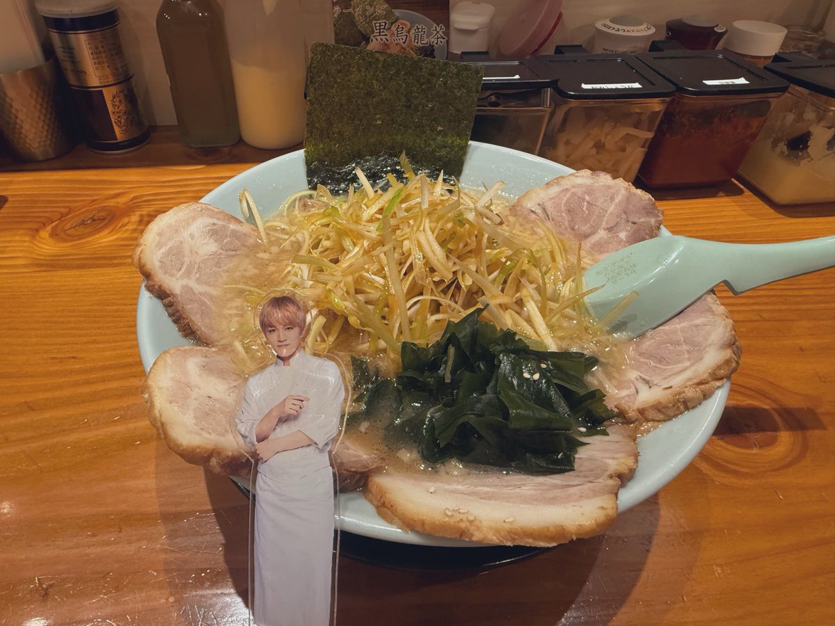 ๐๐๐๐ tweet media