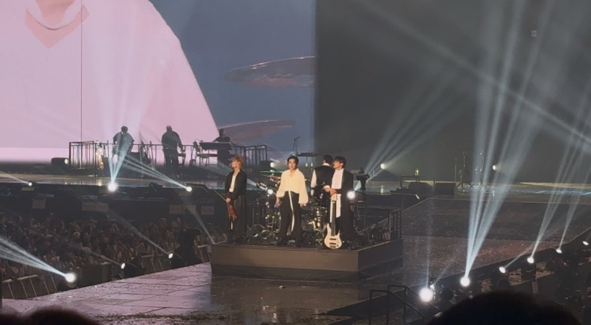 G__lucy's tweet photo. 올콘은 처음이였는데 잊지 못할 추억
만들어줘서 고맙구 이틀동안 행복했어
롱런하자🫶🏻 https://t.co/ciqx56FZCQ