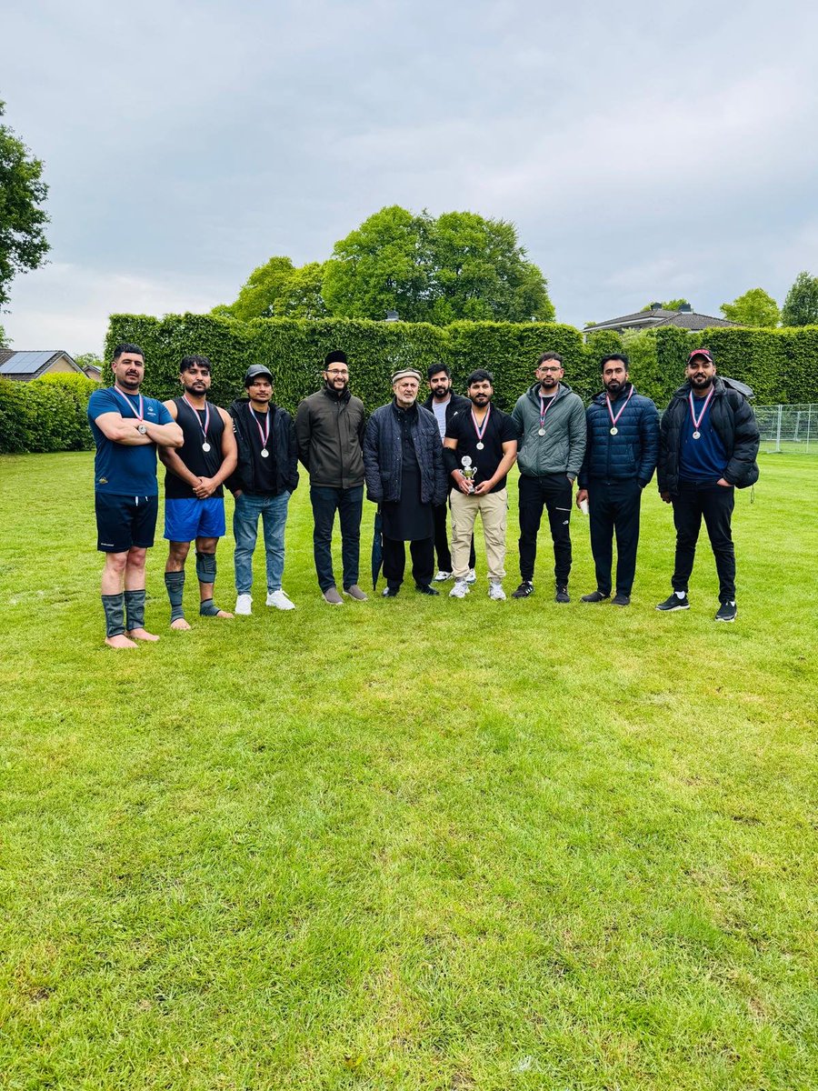 RotterdamAMJO's tweet photo. Alhamdulillah! Het National Kabaddi Tournament Nederland van afgelopen zaterdag was een groot succes. 💪 Prachtig om de energie en inzet van de Khuddam op het veld te zien. Op naar de volgende sportieve uitdaging! 🚀🏆 #Kabaddi #MKA https://t.co/SCXF9VTEYW