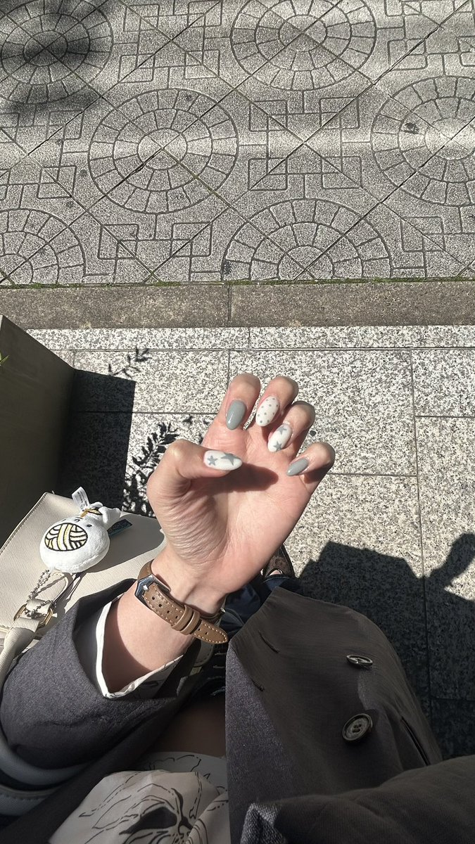 mo___811's tweet photo. もう少し春を楽しんでいたかったけど、早くも夏が迫ってきてるから夏やりたいことを考えながら月曜日乗り切った〜

#日常垢 https://t.co/PMx4VRyTx4