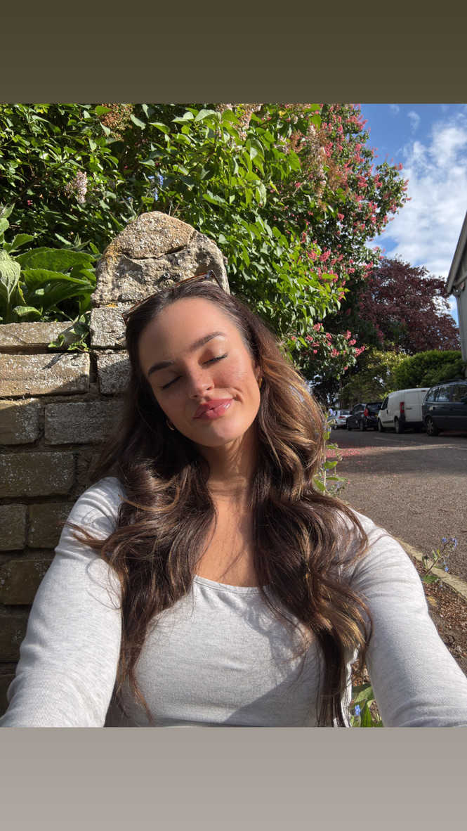 Hannah Hughes tweet media