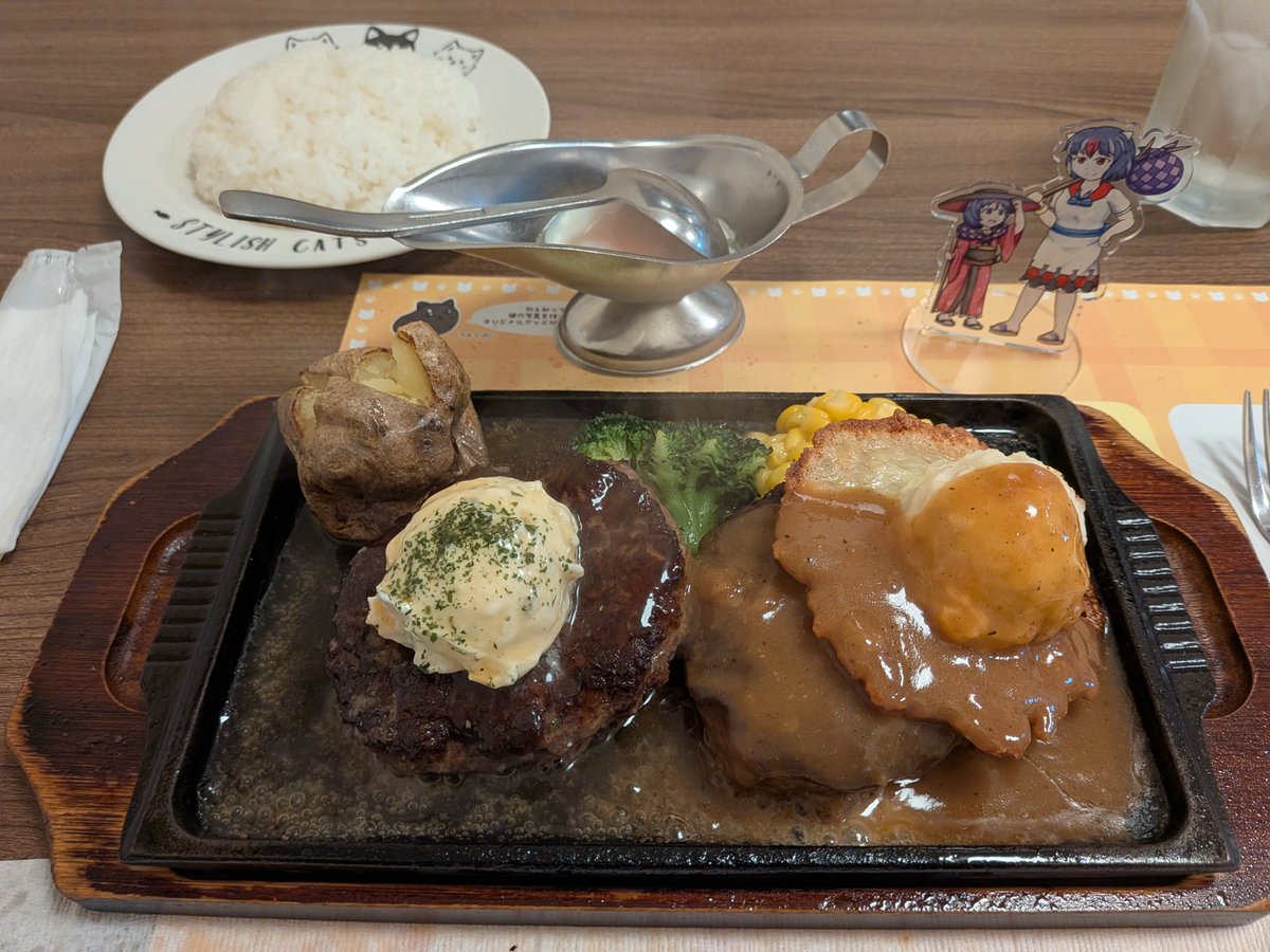 riuha1000's tweet photo. 晩ごはん
滋賀は彦根におなじみはらぺこキャットさん https://t.co/bxRDsw0GK6