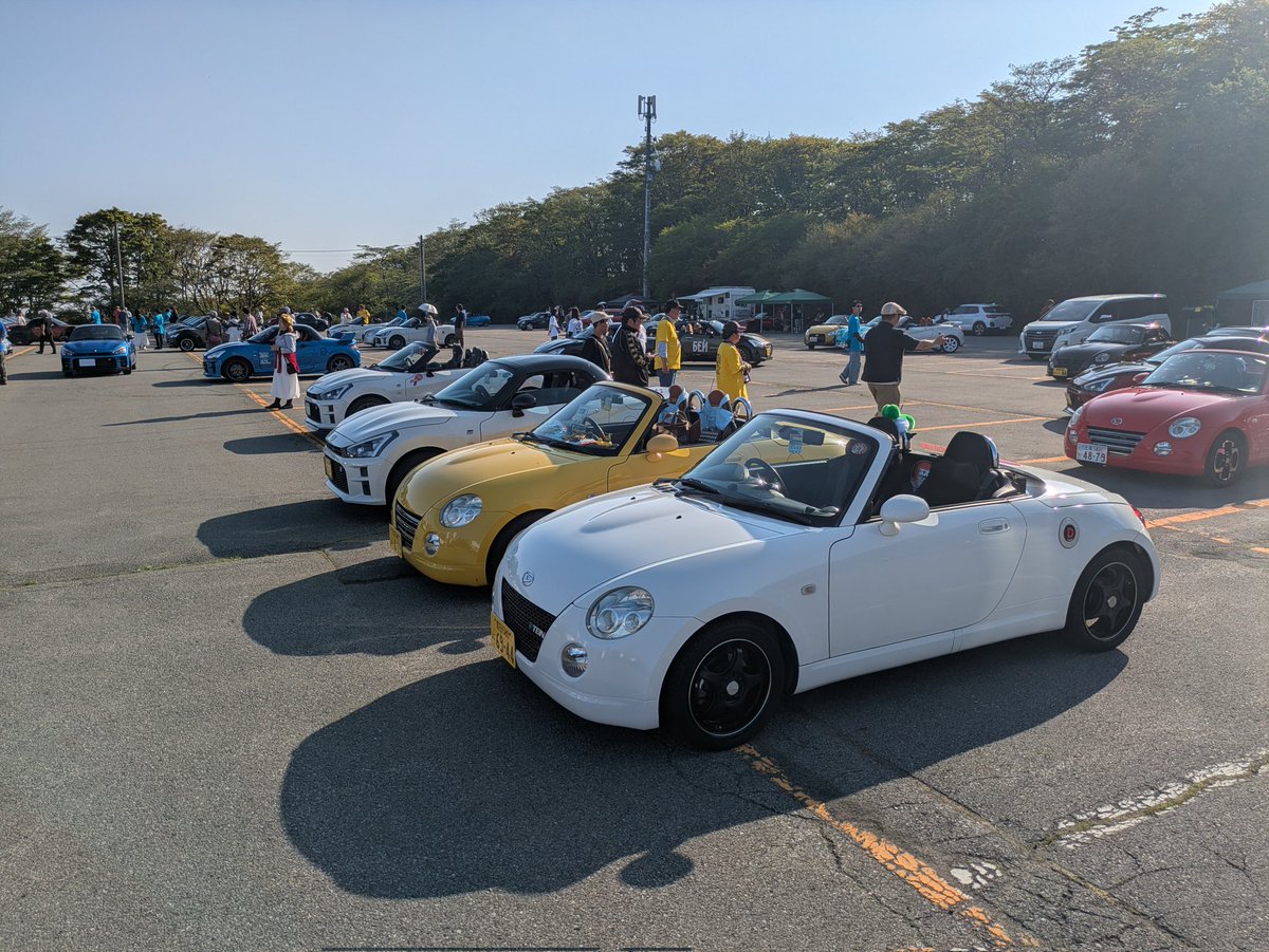 copen619's tweet photo. 視聴者さんが車を並べてくれて📸！嬉しい✨
色々あって撮影ばかりしていましたが、ご協力いただいた方ありがとうございます🙏
TCMの後はどぉ☆夫妻とプチオフ会でしたw https://t.co/YGrCLIZDbS