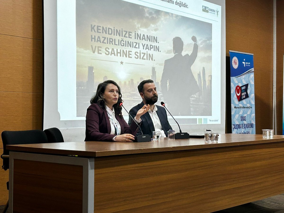 iskursivas's tweet photo. Sivas Öğrenci-Sektör Buluşmaları 2026’nın ikinci bölümünde CK Enerji İK Müdürü Arzu Akkaya ve GökRail İK Yöneticisi Alper Hindal tarafından meslek lisesi öğrencilerine mülakat süreçleri, etkili özgeçmiş hazırlama ve işe alım süreçleri hakkında bilgilendirme yapıldı. #GÜÇ https://t.co/I35HImYoUc