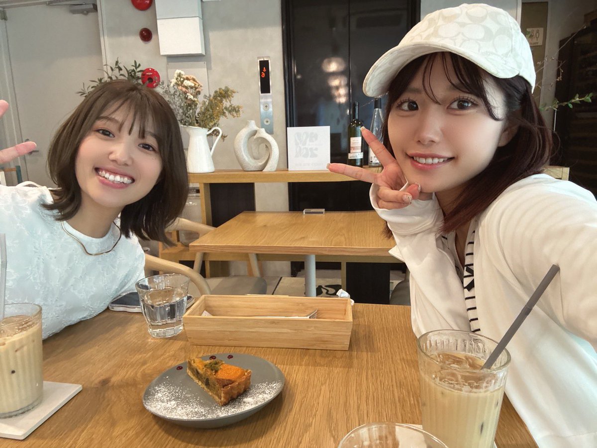ckik195's tweet photo. 今日はねもっちゃんとご飯行ってきたよ〜✨
カレー食べすぎてお腹ぱんぱんでした！🍛 https://t.co/kQXXvclJKC