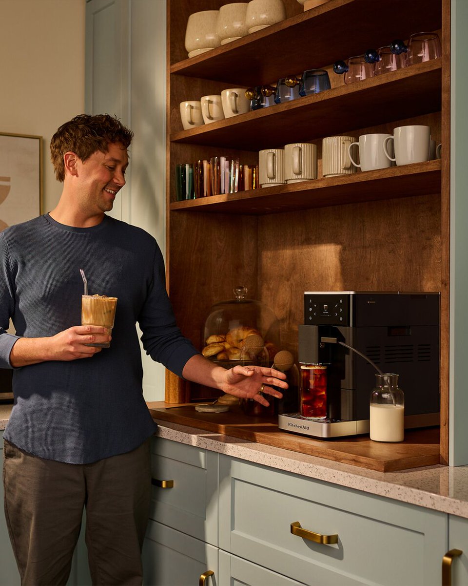 HartsOfStur's tweet photo. The new KitchenAid KF3 Espresso Machine will transform your coffee nook ue to its compact size. 

With all the functionality of other KitchenAid espresso machines PLUS a cold brew function, this machine is perfect for cosy corners.

Discover here: https://t.co/SkVU9wpviD https://t.co/8qx53NWrNA