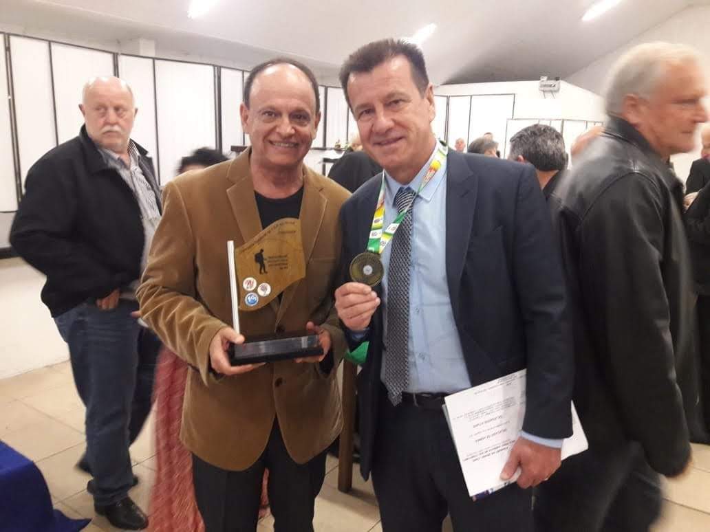 JoaoBoscoVaz's tweet photo. #FALTAM 25 DIAS PARA A COPA. MEUS ÍDOLOS NA COPA. . Capitão Dunga, um cidadão acima de tudo.
#Dunga #CopaDoMundo #Mundial. https://t.co/WIKMW9TQAh