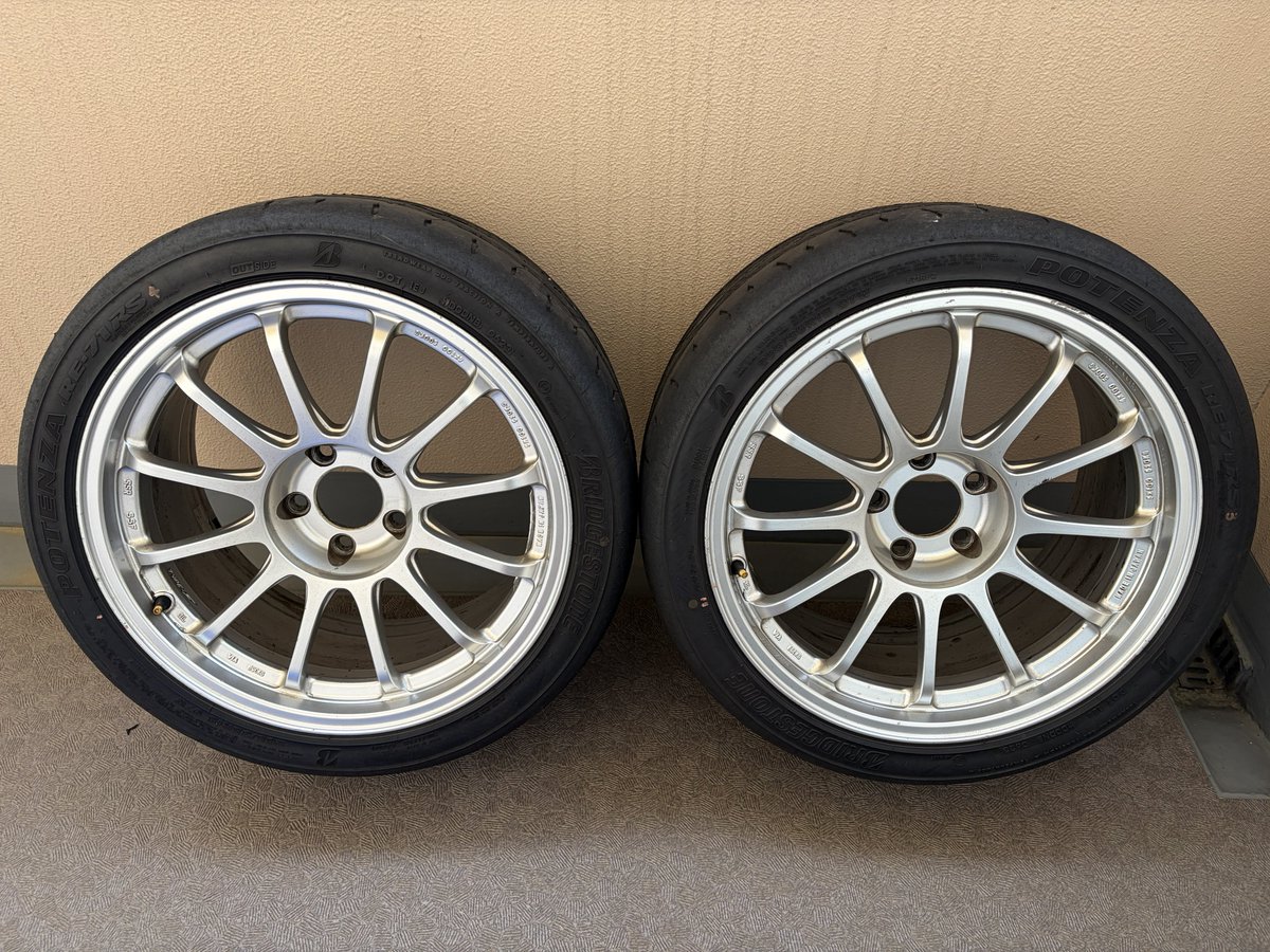 n__cl7's tweet photo. #ホイール売ります

ssr type-f 18インチ 9.5j+28 5h pcd114.3 シルバー 2本 タイヤ付き

ガリ傷、汚れはありますが、割れ歪みは見受けられません
絶版かつレアサイズのtype fいかがでしょう❗️

埼玉県から直接引き取り
発送は要相談
8万 https://t.co/FCIHgvxi3y