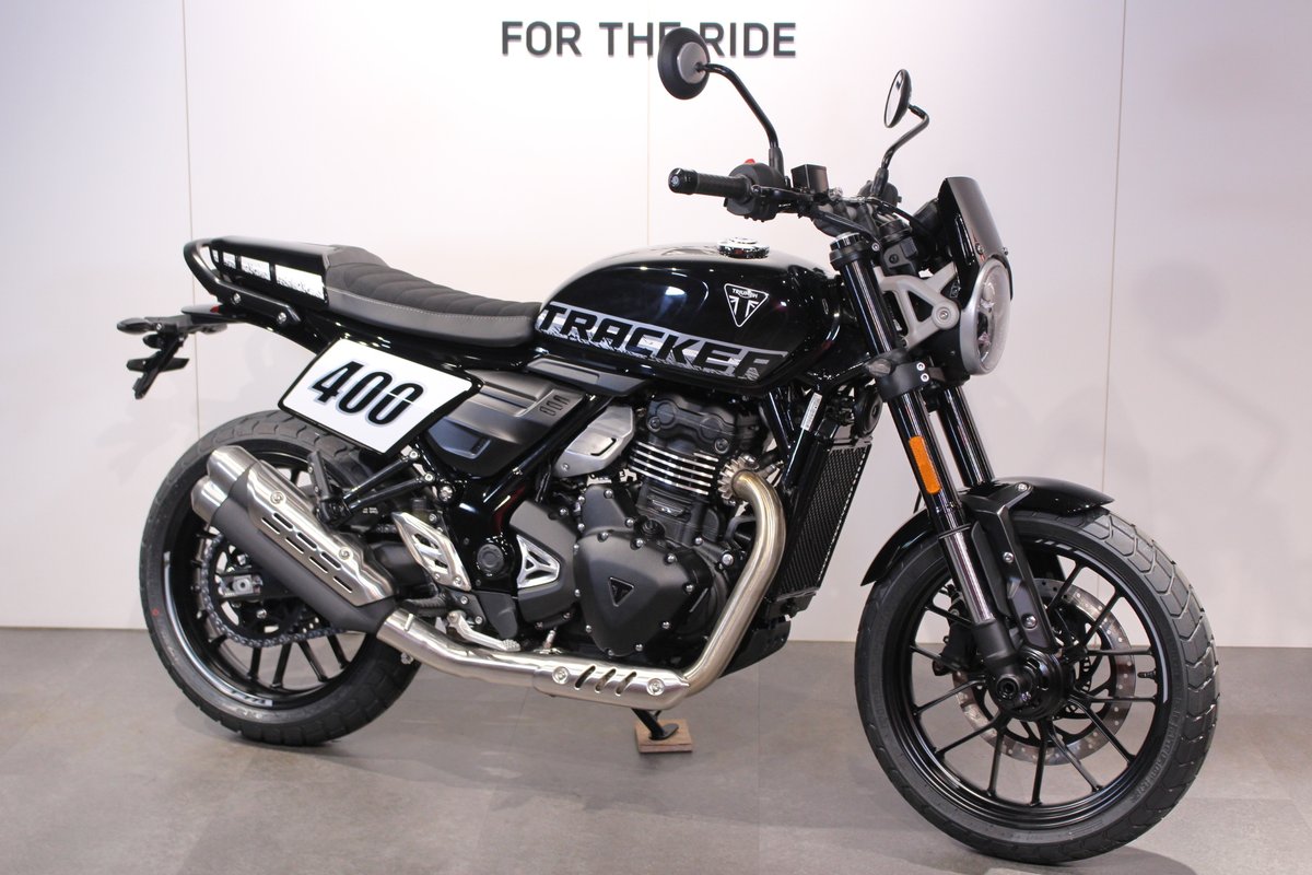 ZeroPart1's tweet photo. 新型【TRACKER400】ファントムブラック✨✨
42PSシングルエンジン
こちらは試乗車を準備いたしますのでもう少々お待ち下さい！ https://t.co/GcOAuO6sWE