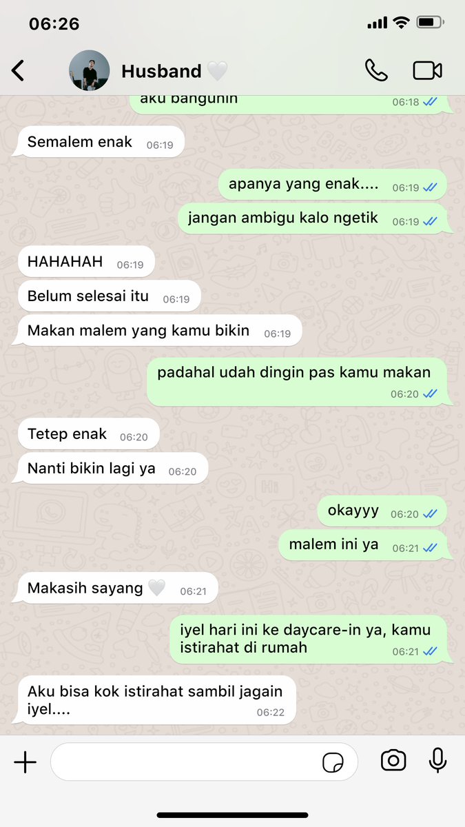brian1sm's tweet photo. #keluargaBRI percakapan setiap pagi kalo brian malemnya manggung https://t.co/8vOVwi5JvZ