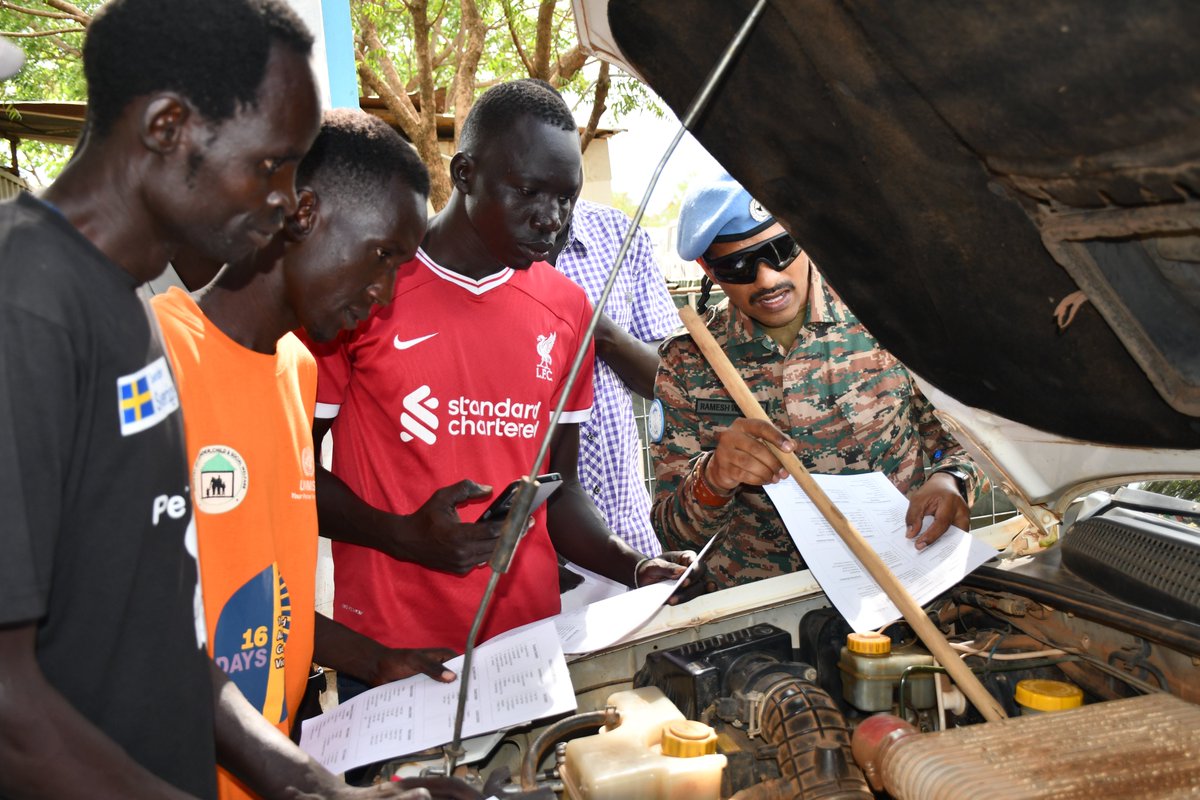 unmissmedia's tweet photo. To empower youth in Malakal 🇸🇸, #UNMISS #Indian 🇮🇳 peacekeepers held a 2-week mechanical training workshop for 15 youngsters who gained practical skills in vehicle repairs, diagnostics, &amp; servicing, boosting livelihoods &amp; community resilience in #SouthSudan!
#A4P #InvestInPeace https://t.co/nEMandby3q