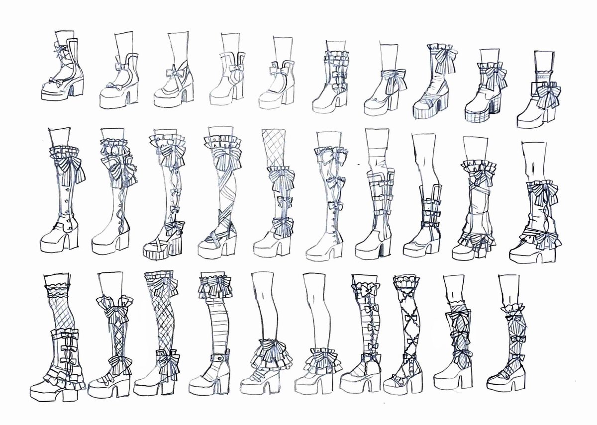 足元のアイデア沢山描いたよ〜👠
7月の北九州の展示会ではお洋服アイデアのアナログ線画も展示するよ
ぜひ会場でアナログのタッチも楽しんで欲しいです😊🖋️

「#かるくびるど 〜絵とひとやすみ」
7月3(金)・4(土)・5(日)
展示会場は
「北九州市漫画ミュージアム」5F・展示室B 