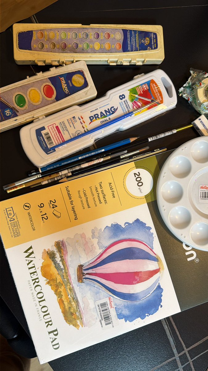 ChrisBargs's tweet photo. Sooo happy!! Finally bought painting materials (after i lose some of it at home lol). 

Now, where should I start? 😅 https://t.co/Ig1IVwOmAk