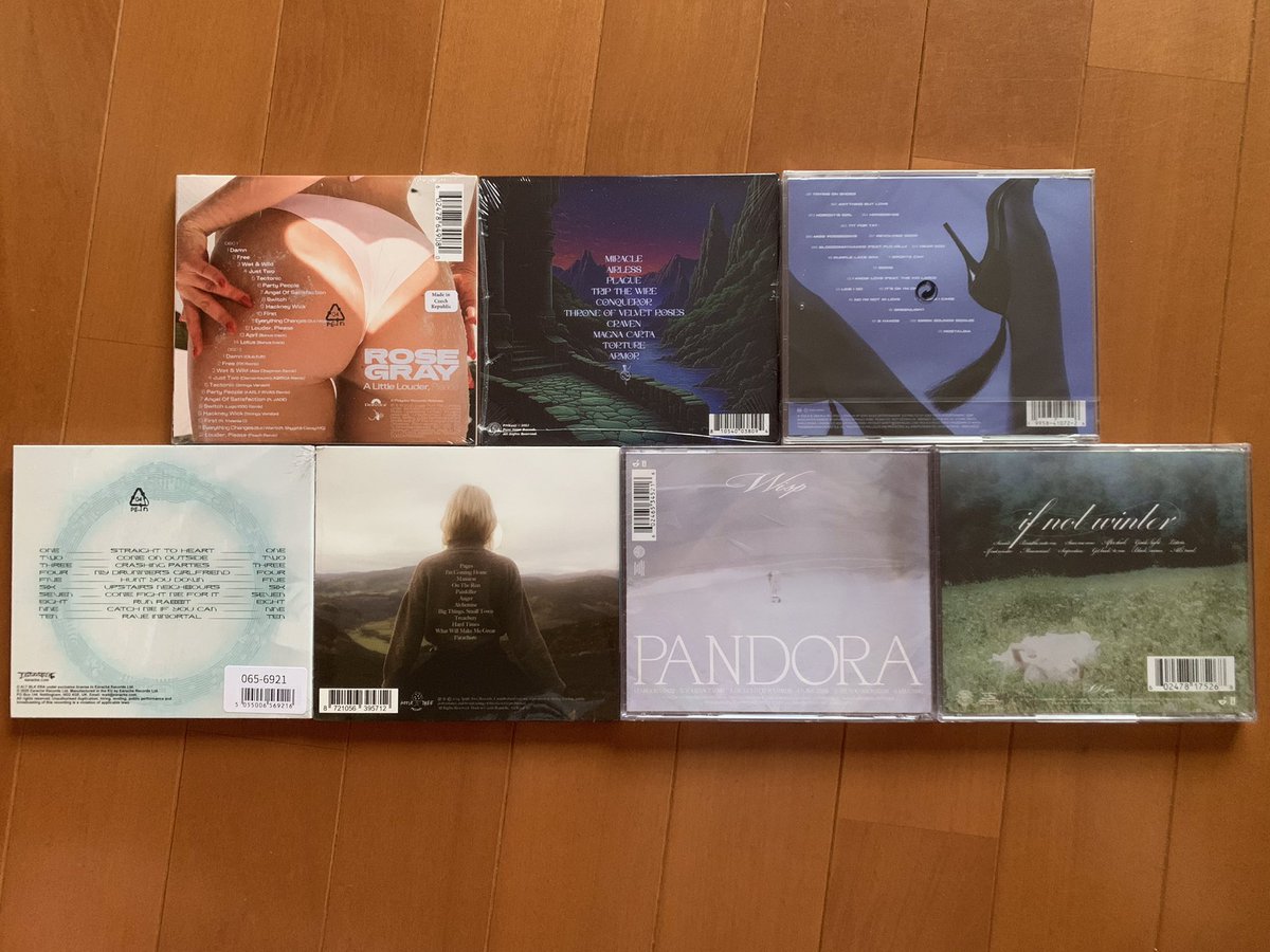 S_O_U_L_W_A_X's tweet photo. 今日 買ってきたCD💿
#RoseGray #UNWELL #TateMcRae
#AltBlkEra #NinaNesbitt #WISP https://t.co/OMd92PFLL1