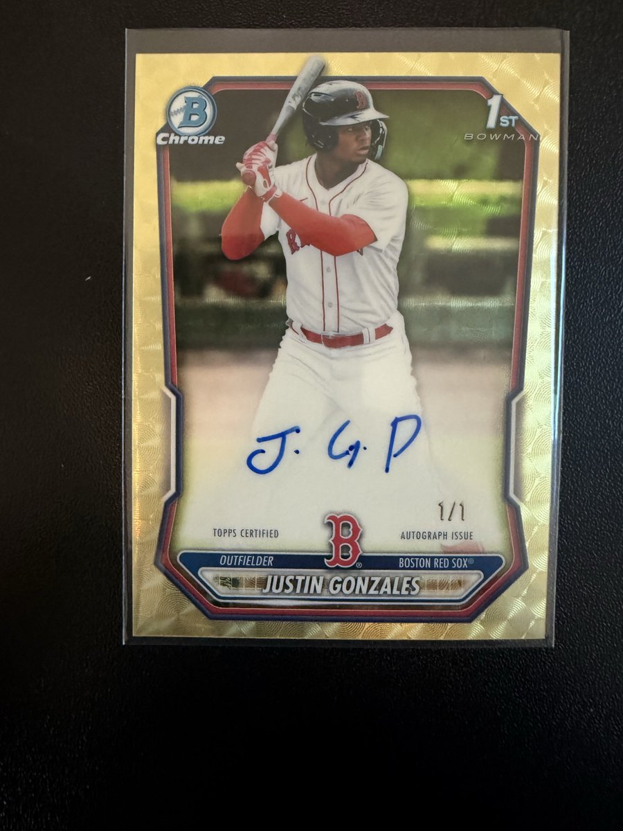 PlentyOfPivots's tweet photo. So I ordered 6 Bowman Baseball Jumbos, planned on ripping 1 and selling or holding the other 5. @CardPurchaser I think I can safely rip the other 5 now? 

My first Bowman 1st Super Auto, I’m shaking https://t.co/pMzKu85XOA