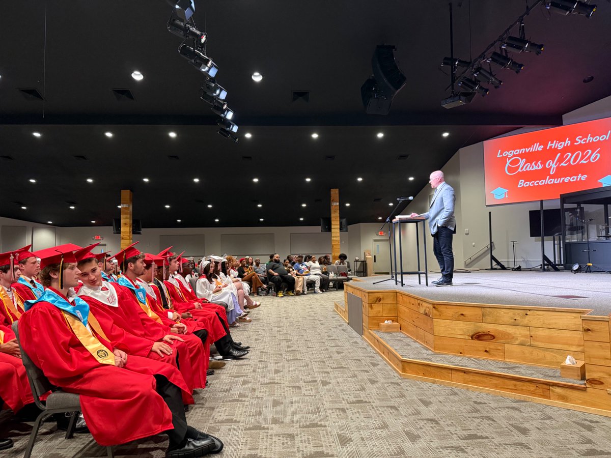 PastorBrettJ's tweet photo. Thankful for the opportunity to proclaim Jesus at LHS Baccalaureate! “Made for More”… Ephesians 2:1-10 “A meaningful life is not measured by accomplishments but by a personal relationship with Jesus &amp; faithfully following Him!” 
❤️ ➗✝️❓ https://t.co/p1ll3shKwO