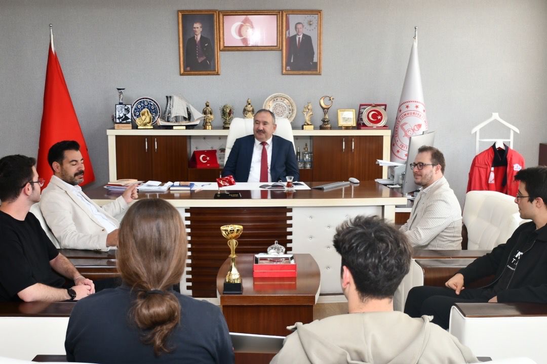 tekno_ist_mtal's tweet photo. 18. Uluslararası #MEBRobot Yarışması kapsamında düzenlenen Siber Güvenlik kategorisinde Türkiye Şampiyonu olan öğrencilerimiz Pendik ilçemize büyük bir gurur yaşattı. https://t.co/dqyqbIsidR