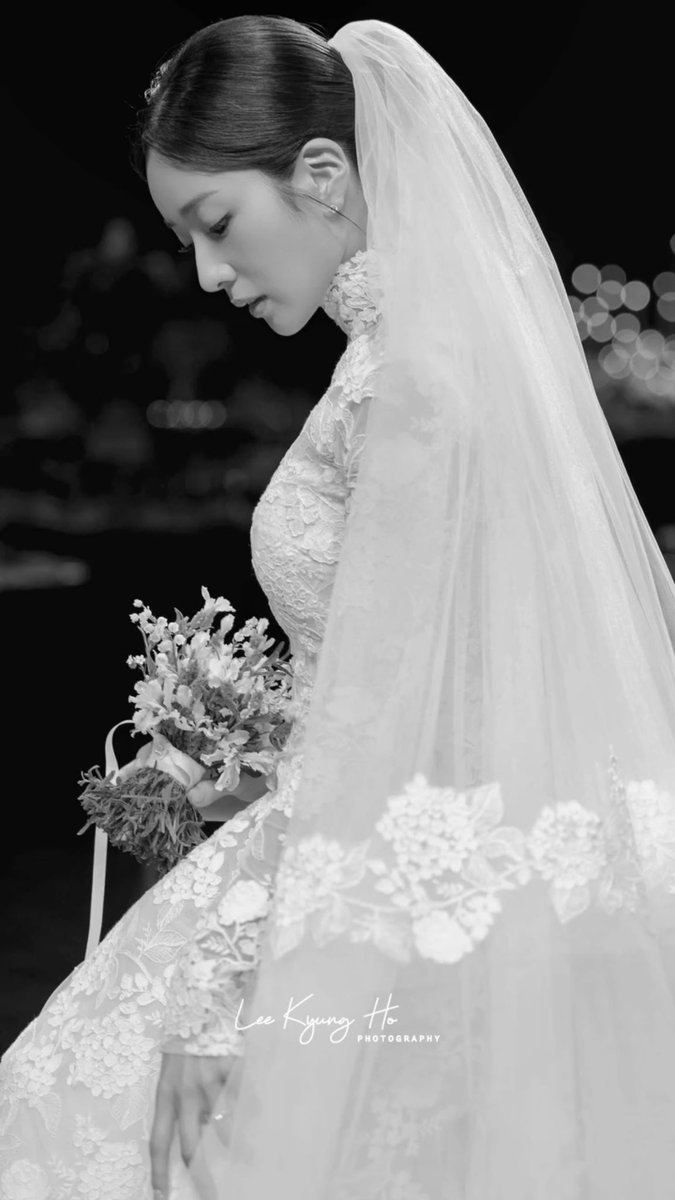 pinkp_0's tweet photo. SHE'S SO PRETYY I CAN'T 😭😭😭 https://t.co/K9JT2YBfxJ