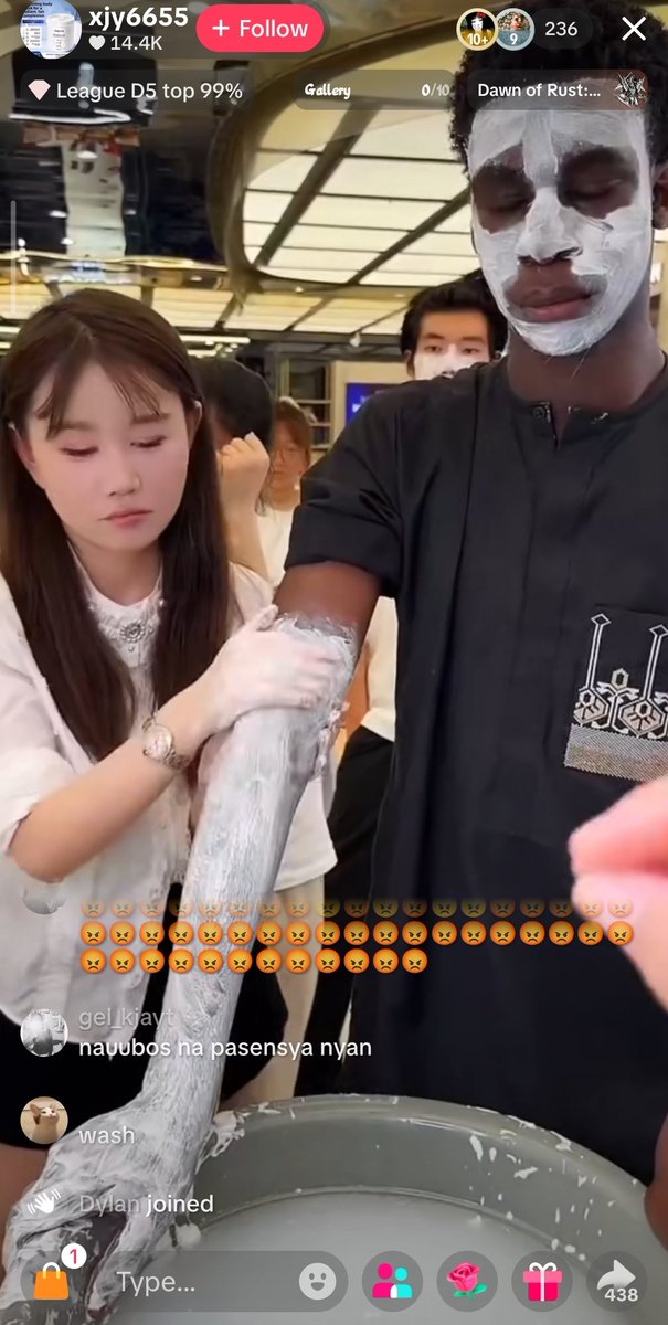 crazytable34500's tweet photo. This is hella wrong. Advertising whitening products using a Black person is so fucking racist and colorist 😭 https://t.co/cwW1lyLnZN
