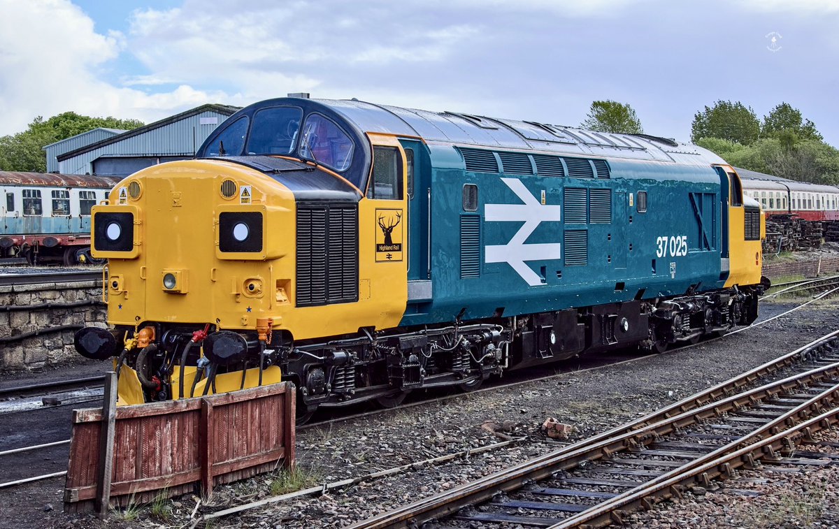 DougieCoullPix's tweet photo. Few more for the train lovers 🛤️
#photography #railway #bkrailway #locomotive #train #srps https://t.co/p5xs2zS5pJ