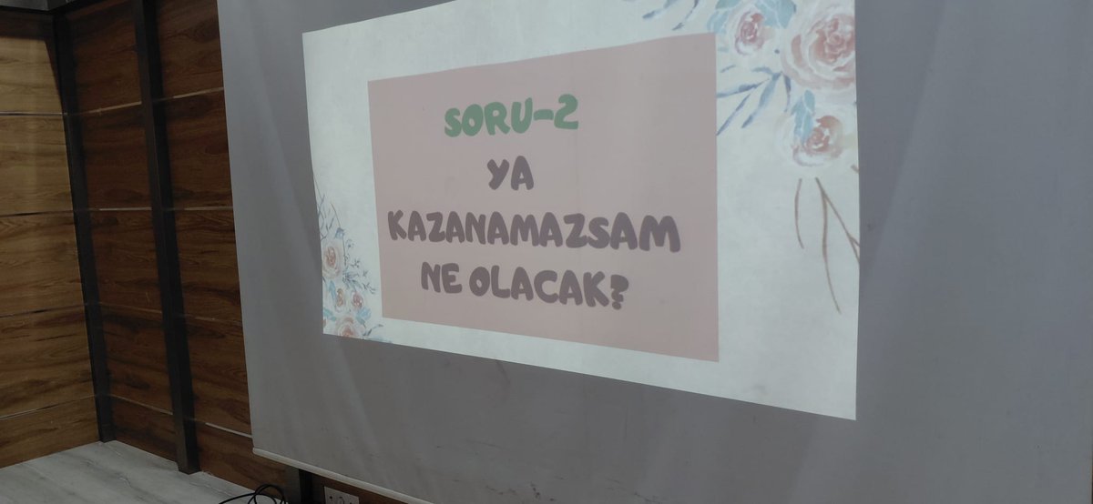 SLisemiz's tweet photo. Bugün 12. sınıf öğrencilerimizle birlikte, yaklaşan sınav maratonunda omuzlarındaki yükü biraz olsun hafifletmek ve onlara içsel bir güç aşılamak adına çok özel bir seminer gerçekleştirdik. 
Konumuz sınav kaygısı ve baş etme yöntemleriydi. https://t.co/NBYldxVOsl