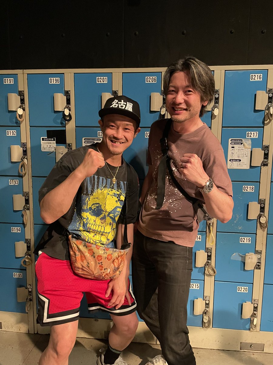 69hagi's tweet photo. 昨日はファッキンボーイズ365のメンバーと数年ぶりにHIPPYのライブでした。そこでテツヤ君というK1のチャンピオンと知り合ったんだけど、メタリックというバンドを知ってて驚きでした。HIPPY変わってないなあ。 https://t.co/8GB1tZaJhh