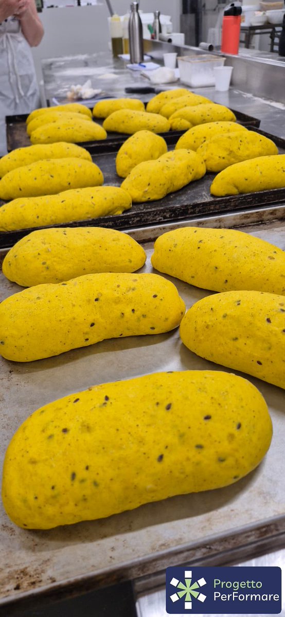 PPerFormare's tweet photo. 📸 Le prime immagini del 3° Ed. Corso di Panificazione a Legnano (MI) 🥖✨ Farina, impasti, profumo di pane appena sfornato e tanta passione: così è iniziata questa nuova edizione 👨‍🍳Un percorso fatto di tecnica, pratica e condivisione insieme a un gruppo fantastico! https://t.co/EjPEsxlvL9