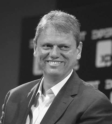 Pedro Rousseff tweet media
