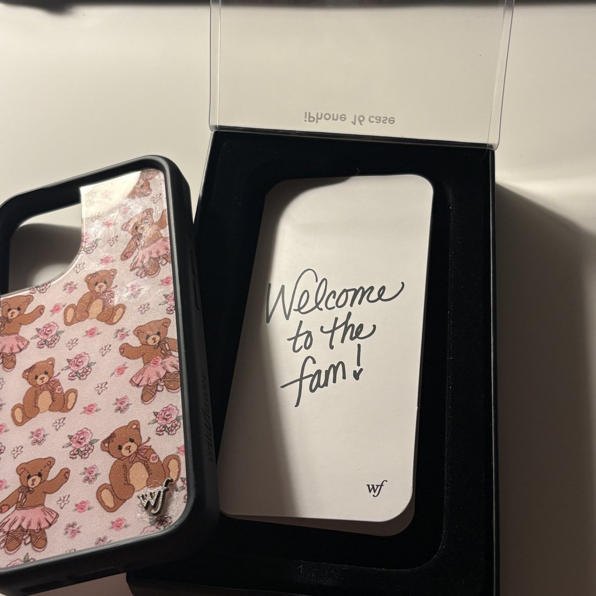 randomsomthings's tweet photo. ส่งต่อ wildflowercases ip16 650.- 
free shipping used like new ! แท้ 💯
ขอดูเพิ่มเติมได้ค่า 🇺🇸👯🥳🧸
#wildflowecases #wildflowercasesthailand #ส่งต่อเคสwildflower #พรีออเดอร์เมกา #พรีออเดอร์USA #pandorathailand #ส่งต่อเคส #ส่งต่อเคสmuse #thelocalcollective https://t.co/jZEEzSqhi1