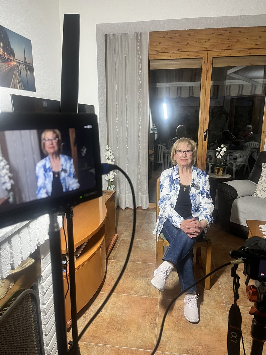 masferrer_films's tweet photo. Hemos finalizado el rodaje de “CASIMIRO” con la quinta y sexta entrevista. Un cortometraje documental familiar y muy especial sobre la vida de Casimiro López Sánchez, reconstruyendo su memoria a través de su familia. 

Una producción de @masferrer_films https://t.co/sjXe3pNgUF