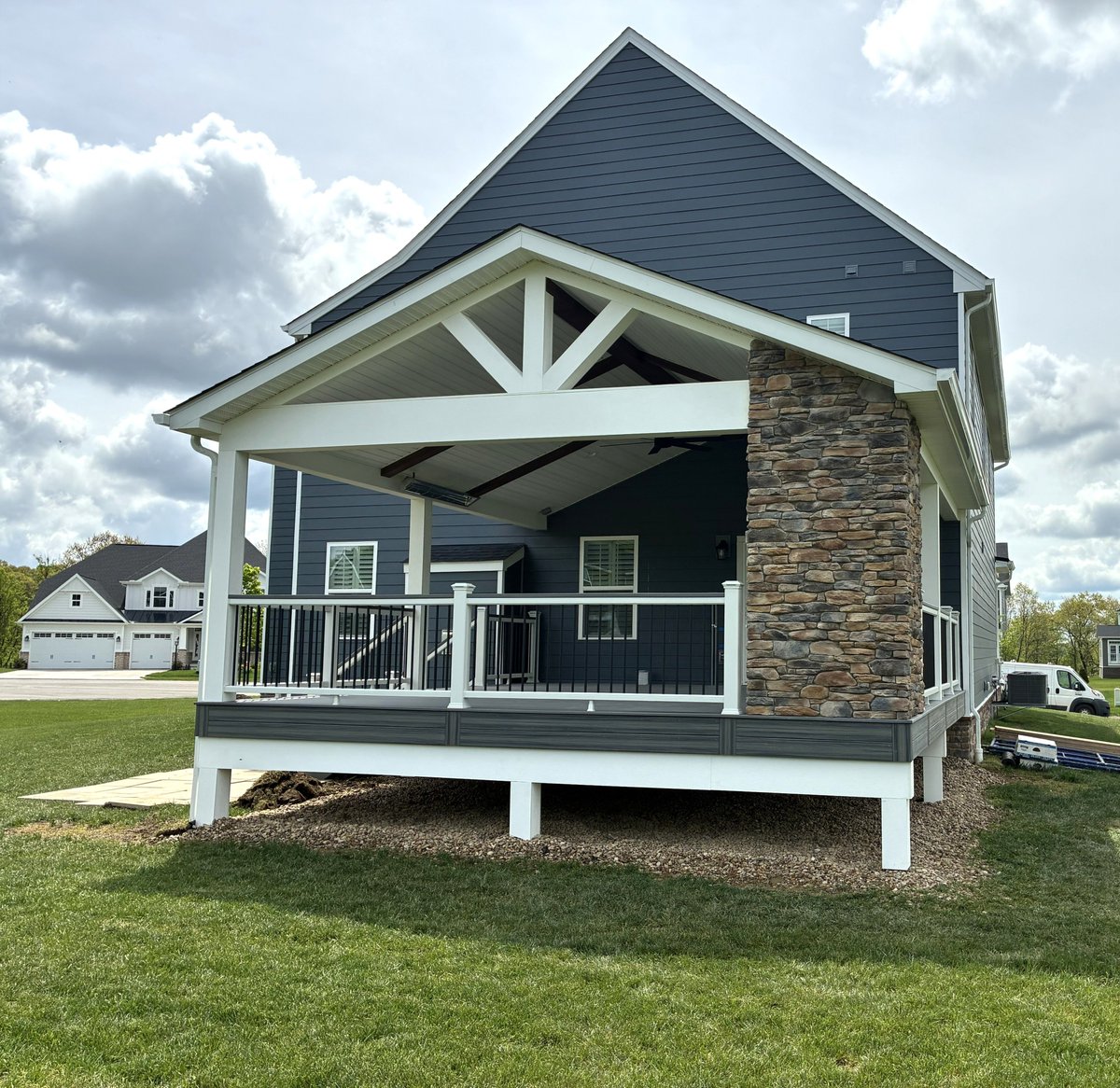 TheTrexPro's tweet photo. Backyard goals unlocked! 🔥
This custom covered deck was built for year-round comfort with stunning craftsmanship, bold details, and a space made for relaxing, entertaining, and making memories. Ready to upgrade your outdoor living? Let’s build something incredible together! https://t.co/1f86ATwmQc