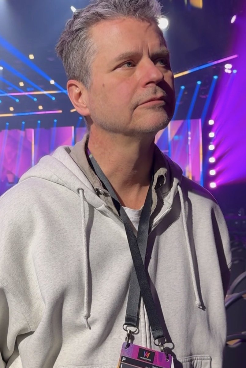Dan tweet media