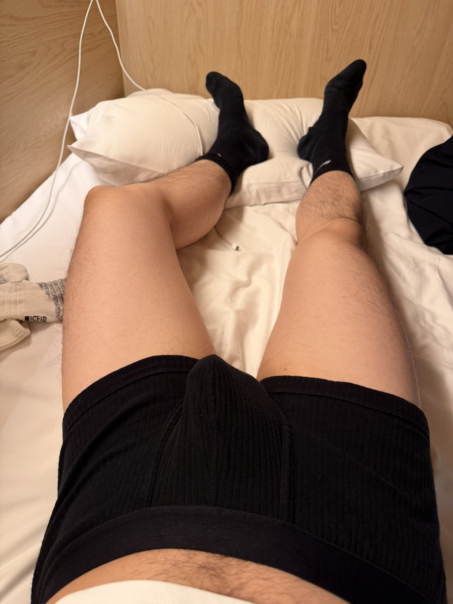 吃白袜的工科男 tweet media