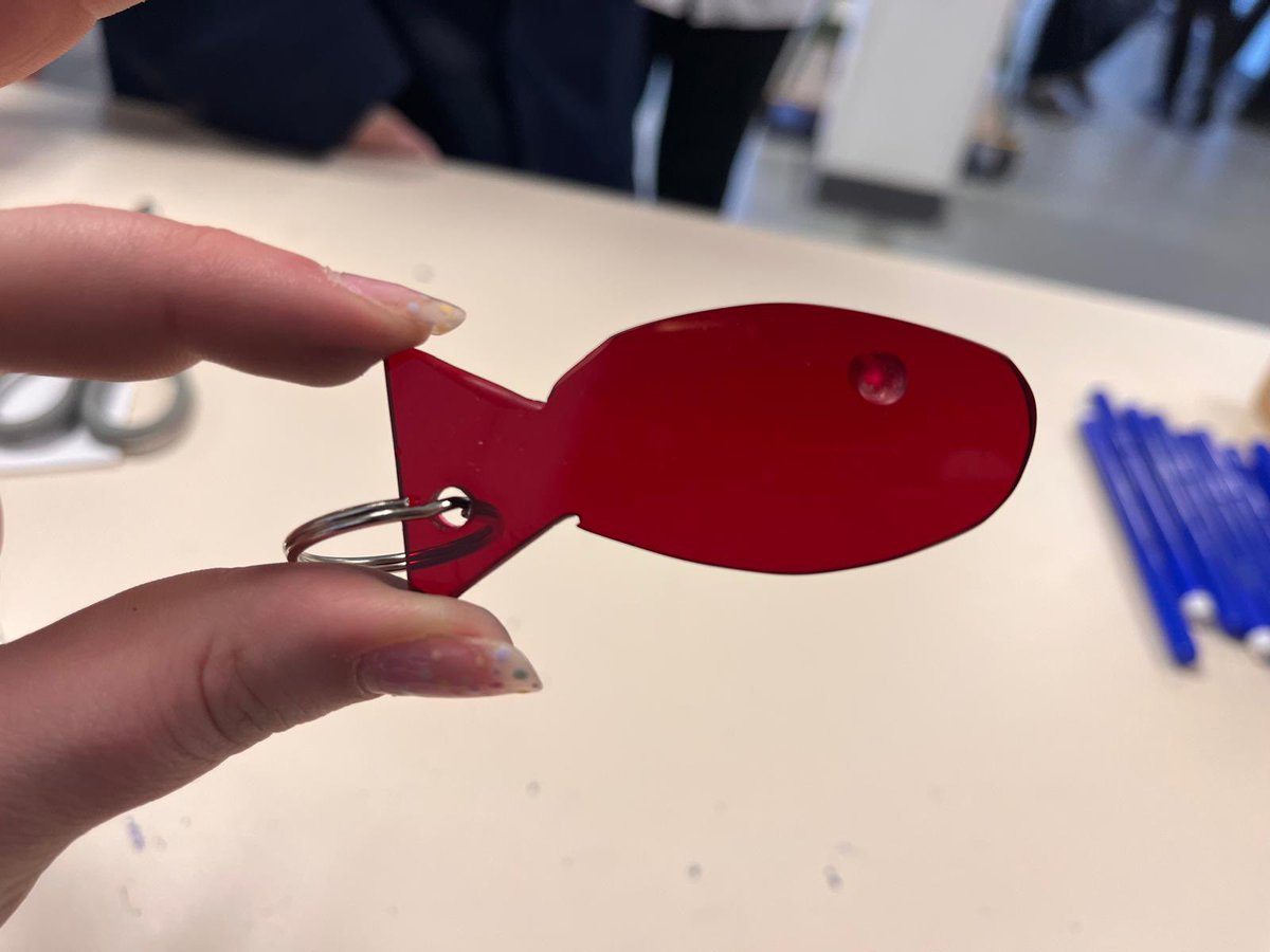 CaldervaleTech's tweet photo. 1.3 have been working on their cutting and shaping with some plastic keyrings! https://t.co/YKAjkPmyfp