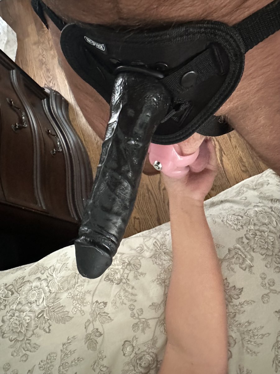 CurvyMWF's tweet photo. This is how white couples in 2026 should have sex! Hubby is locked in chastity, wearing a BBC dildo, and I'm getting my pussy filled while he's denied. ♠️ https://t.co/MV69XVVcxZ