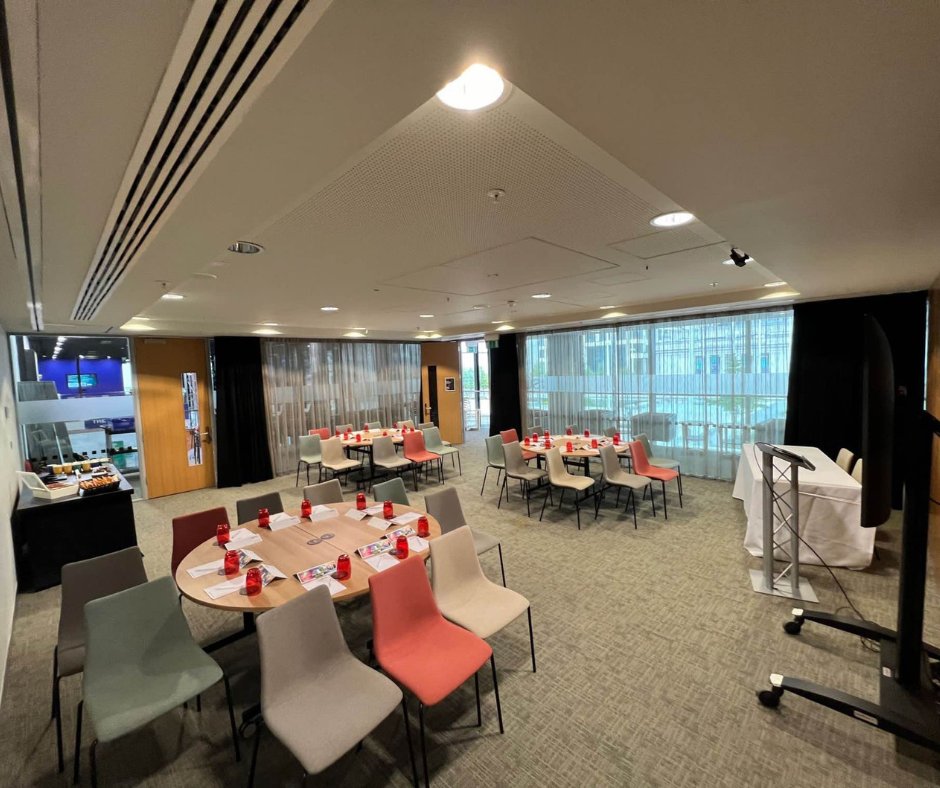 uvbirmingham's tweet photo. Unlock a BRUM-TASTIC HALF PRICE when booking the Meeting Rooms before May 31st 💸🔥

Whether you're planning your next big idea, hosting client catch-ups, or running a hands-on workshop, you’ll find the perfect space right in the heart of the city.

📞 Call us on 0121 245 2066. https://t.co/9ZKa89LaYK