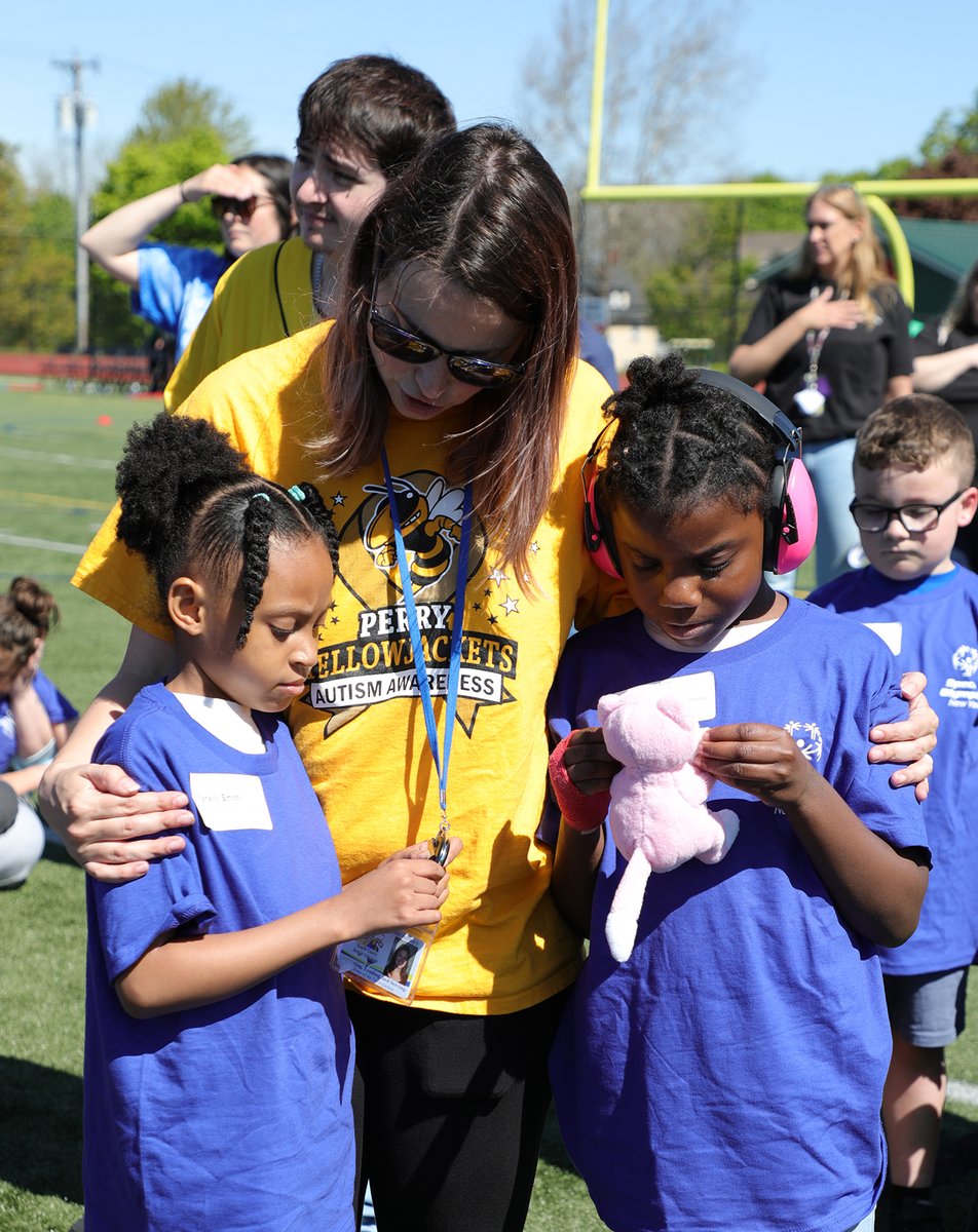 PerryCSD1's tweet photo. Our favorite memories from Friday's Special Olympics at Avon CSD! #PrideInTheHive https://t.co/654pQkzQ8s