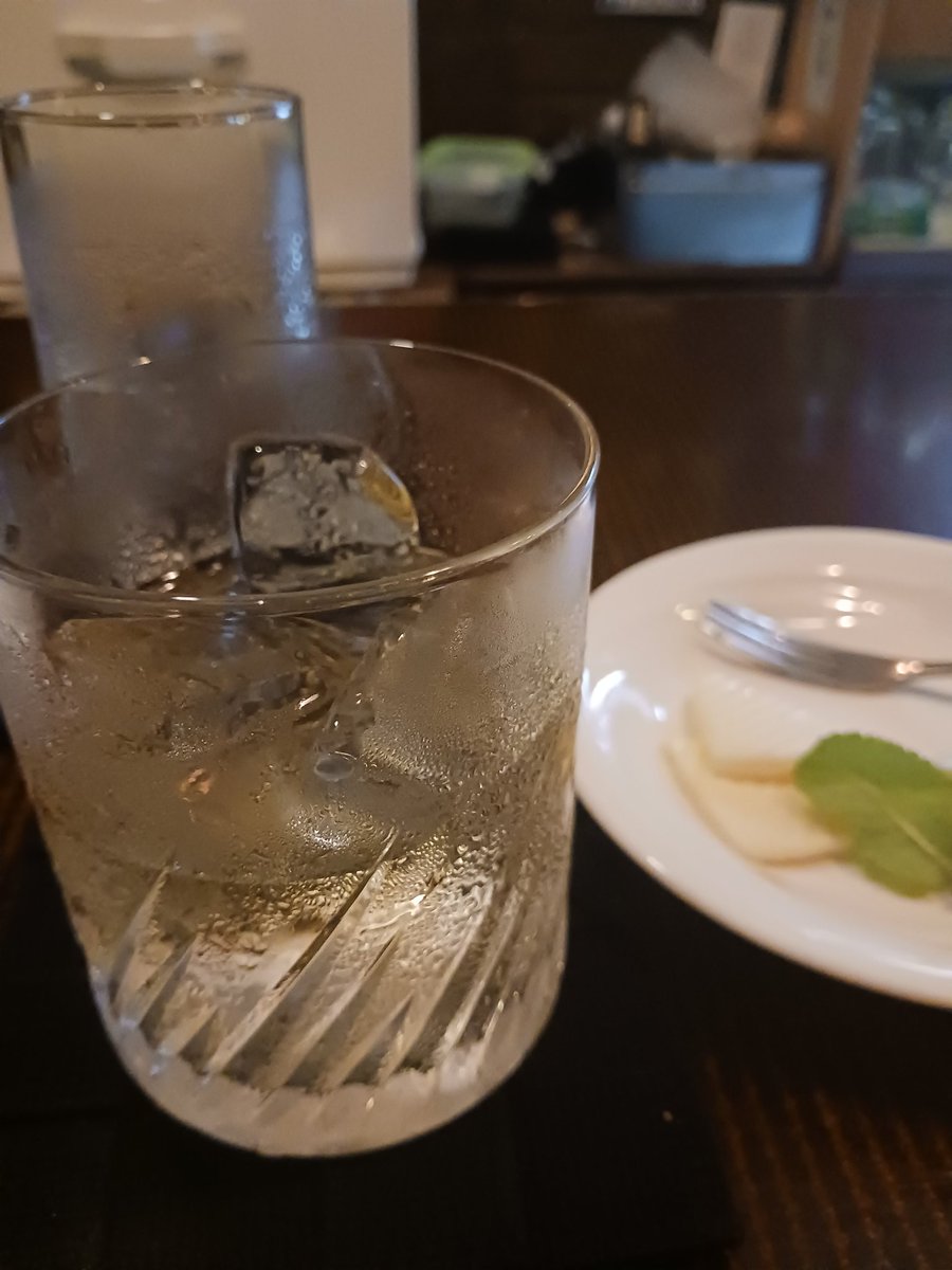 sumi_m4d's tweet photo. 28年ぶりの同級生と！！

#赤煉瓦 https://t.co/5UErb4Z1Cj