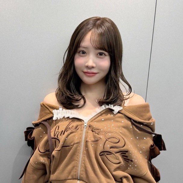 この衣装でこのビジュのチェキが来るってことだよね？ やばすぎる