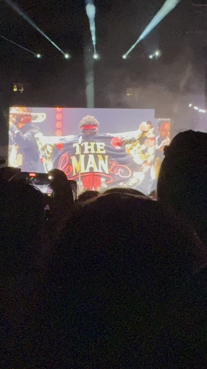 JusticePlummer's tweet photo. To risk it all, you must be something serious ❤️❤️🎶🎶🎶 #TheRomanticTour 

Nothing like a party in #chicago with #BrunoMars 👏🏽👏🏽🙌🏽🙌🏽🎉🎉 https://t.co/QSiy14kbUi