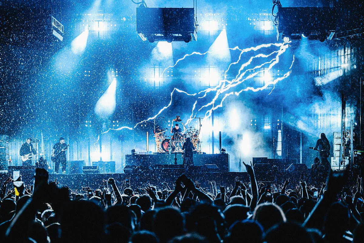 Korn tweet media