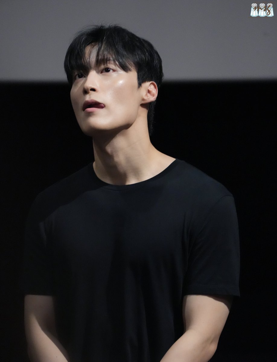 잘이.. tweet media