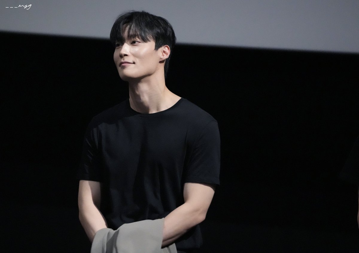 잘이.. tweet media