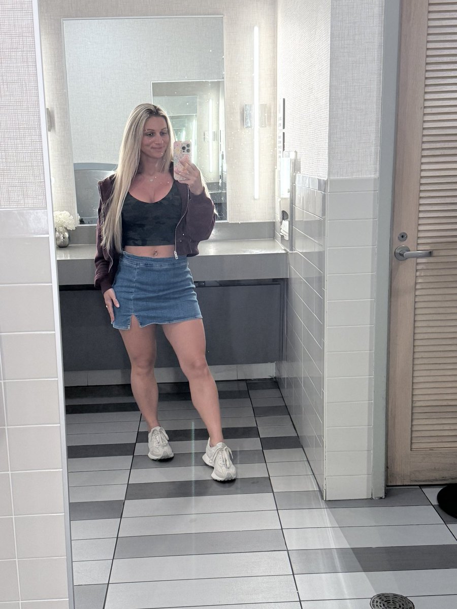 Lani Rails (Hotsouthernfreedom) tweet media
